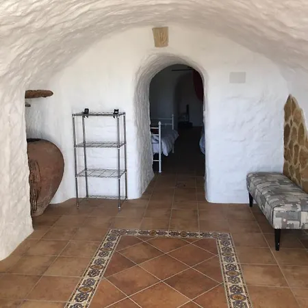 Дом отдыха Cueva Hobbit Eco Cave *